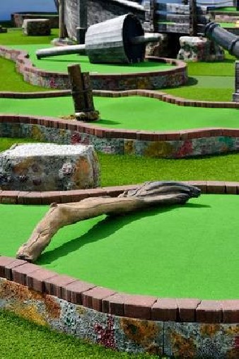 Gazon synthétique pour mini-golf