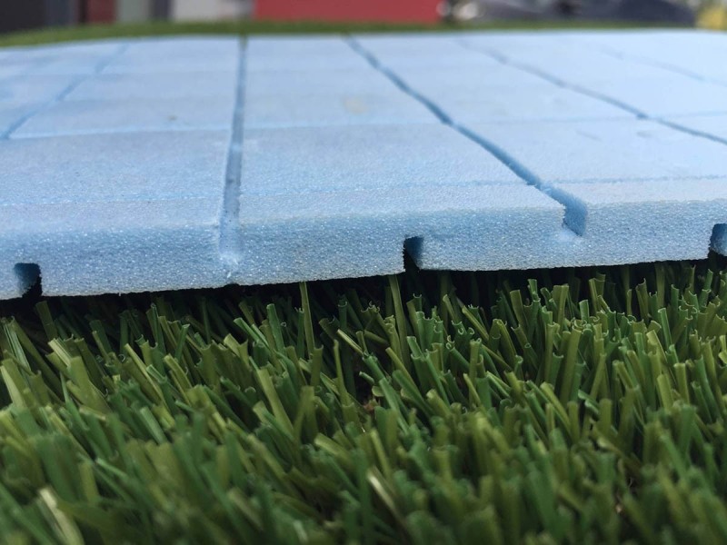 Sous-couche amortissante pour putting green synthétique