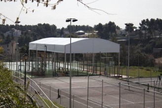 La structure de notre couverture de terrain de padel